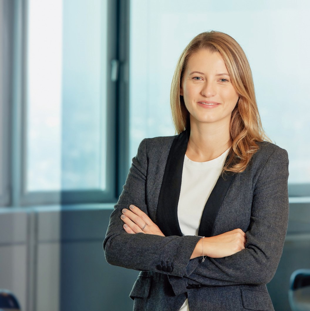 Sarah Mauracher, Corporate Communications Manager Austria | Brand, Marketing &amp; Communications Germany Switzerland Austria bei EY, (c)EY